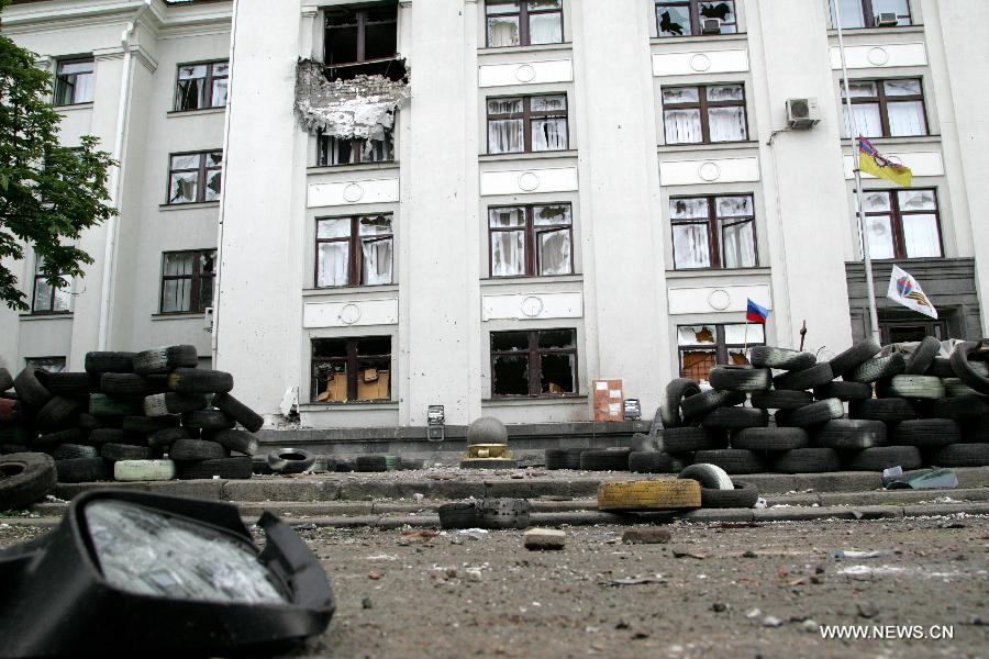 Ukraine : une explosion dans un bâtiment administratif fait cinq morts à Lougansk