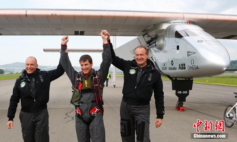 Baptême de l'air réussi pour Solar Impulse 2