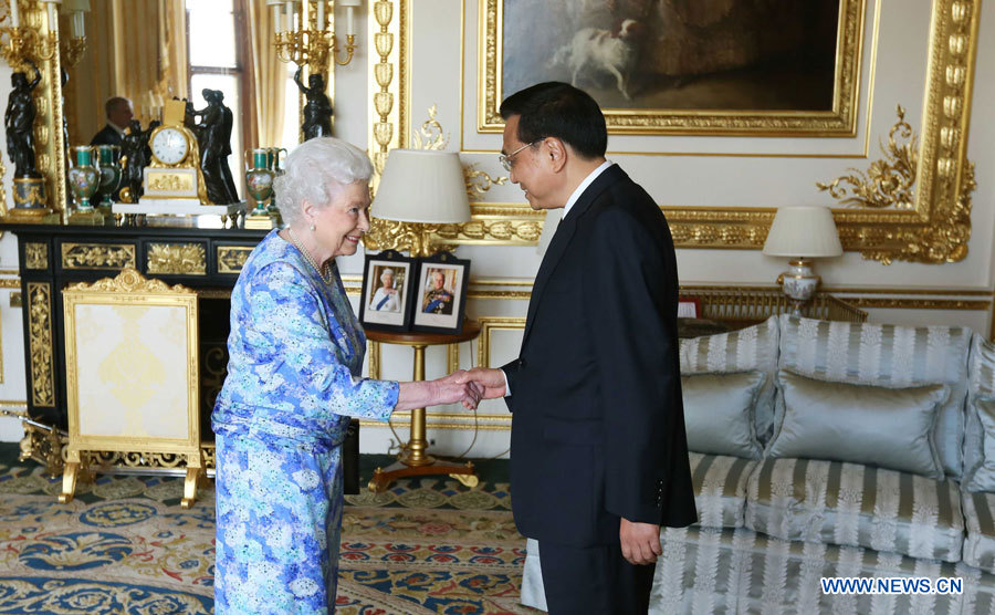 Le Premier ministre chinois s'engage à renforcer les échanges culturels avec la Grande-Bretagne