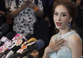 Miss Univers Thaïlande renonce à son titre 