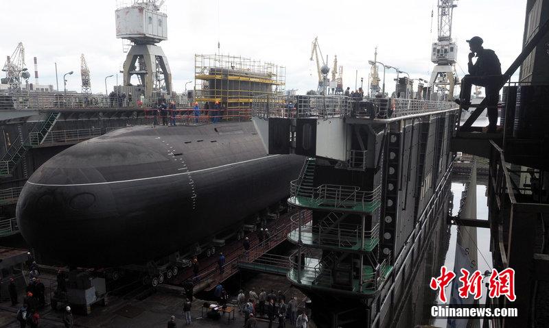La Russie lance son deuxième sous marin de la Classe Varshavyanka