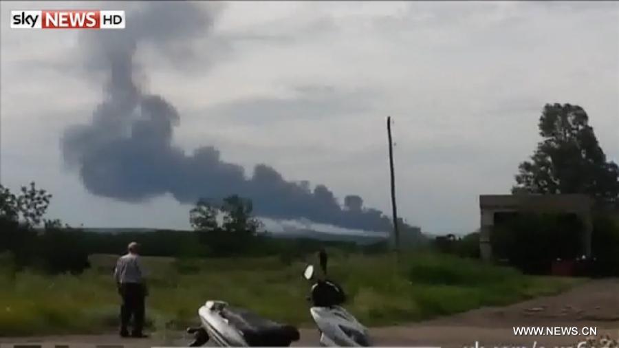Un avion de passagers de Malaisie s'écrase en Ukraine à proximité de la frontière russe 