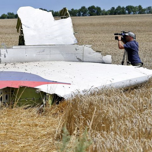 Crash du Vol MH17 : les experts néerlandais s'activent 