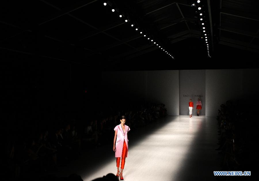 Fashion Week de New York : le defilé TAORAY WANG 