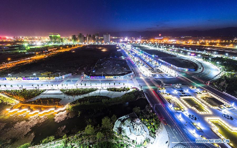 EN IMAGES: vues nocturnes de la ville de Yinchuan en Chine