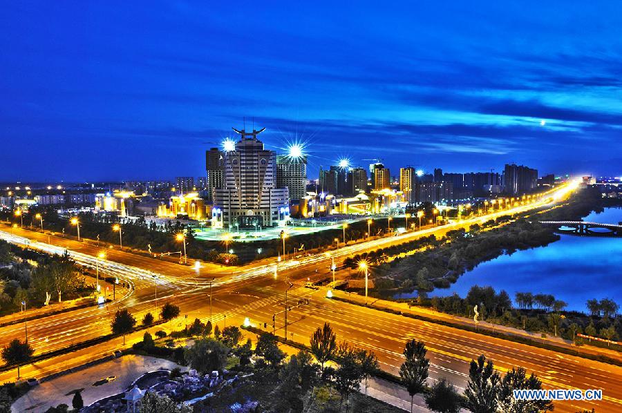 EN IMAGES: vues nocturnes de la ville de Yinchuan en Chine