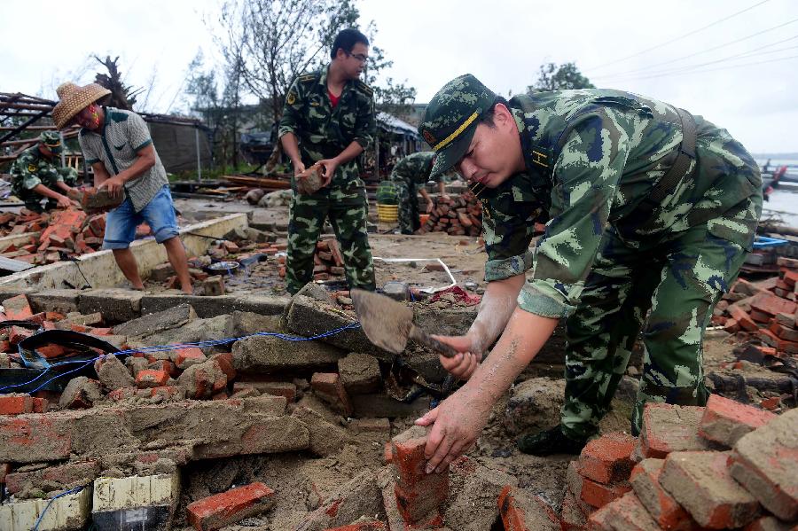 Le typhon Kalmaegi ravage le sud de la Chine