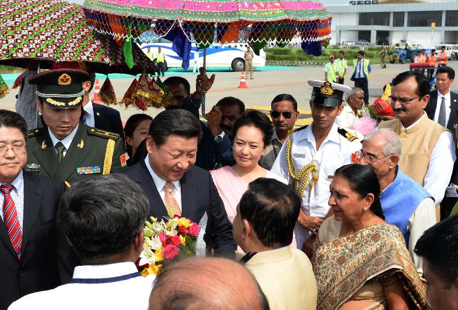 Chinese President Xi Jinping arrives in Ahmedabad of Gujarat, India, Sept. 17, 2014. Xi Jinping started his state visit to India after arriving in Ahmedabad in the state of Gujarat on Wednesday. (Xinhua/Ma Zhancheng) (lmm)