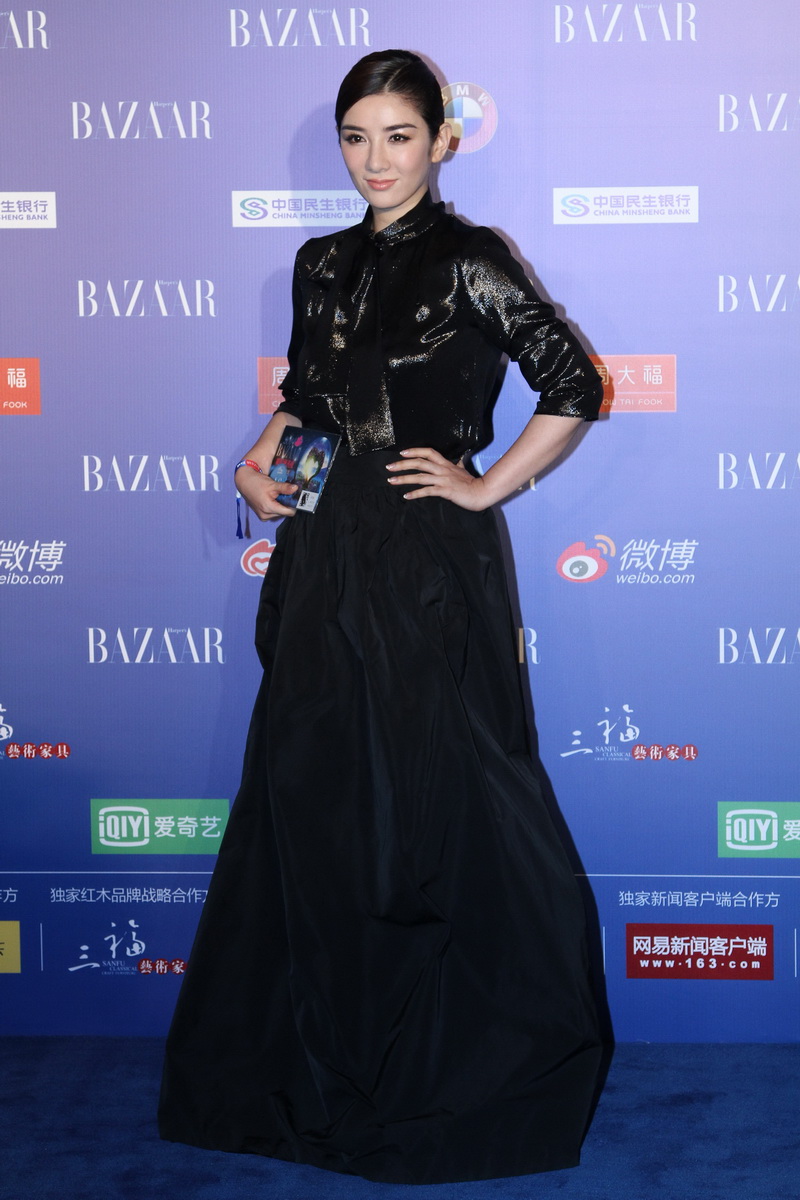 Des stars participent à la BAZAAR Stars Charity Night 2014 