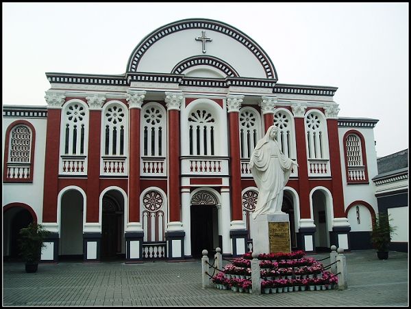 5. La cathédrale catholique de Chengdu (Sichuan)Construite en 1904, cette cathédrale constitue le seul batiment combinant des styles à la fois chinois et occidental.