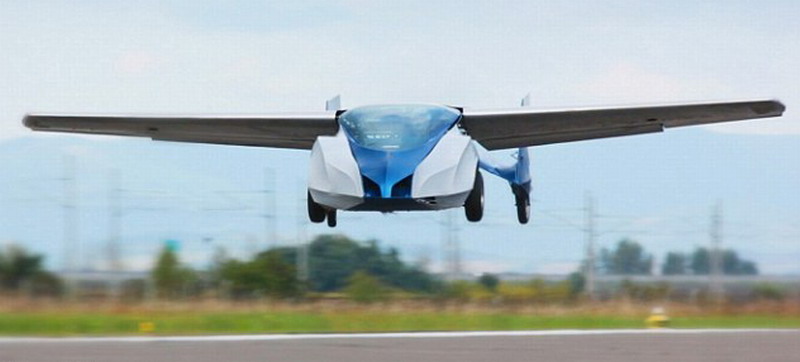 Un nouveau prototype de voiture volante en Slovaquie