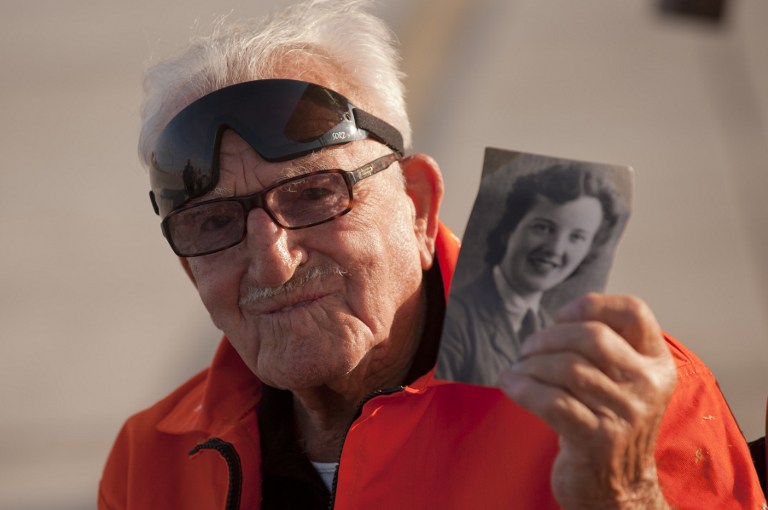 Un papy de 94 ans roi des airs 