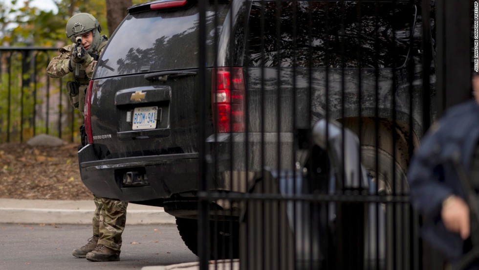 Canada : un soldat tué dans une fusillade près du parlement