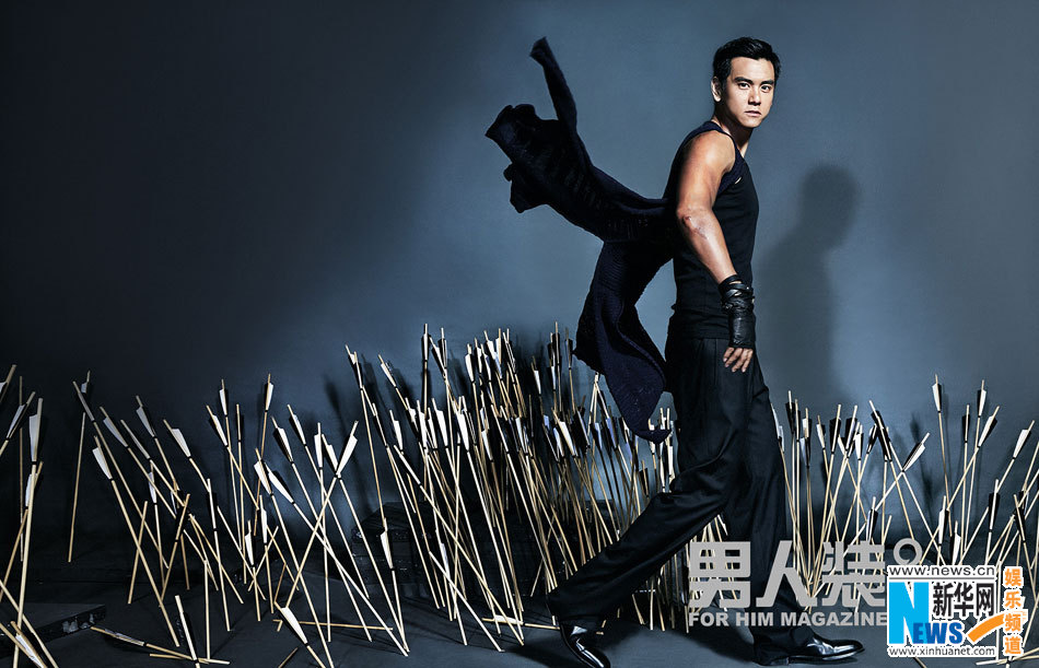 L'acteur Eddie Peng pose pour un magazine