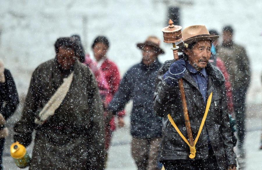 Premières chutes de neige d'hiver à Lhassa