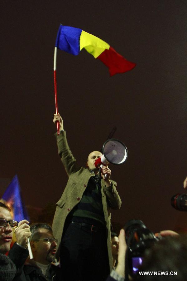 Roumanie: un maire de droite remporte la présidentielle