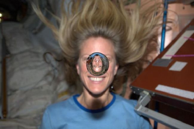 La folie des selfies dans l'espace