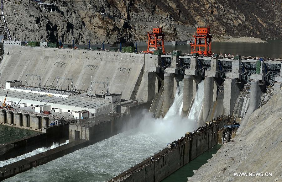 Mise en marche de la plus grande centrale hydroélectrique du Tibet