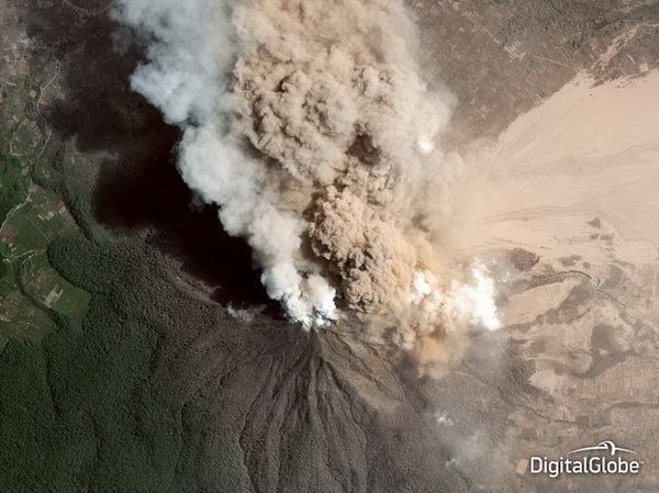 Eruption volcanique en Indonésie