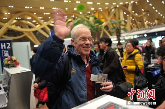 Un Français résidant à Kunming prend le premier vol pour rentrer en France avant Noël.