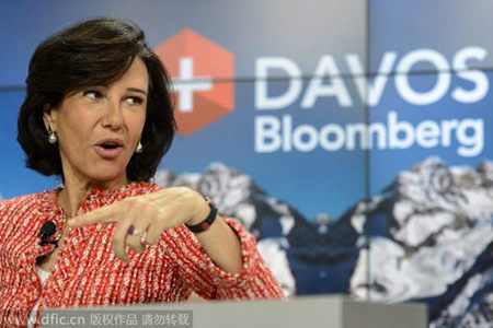 Ana Patricia Botin, Présidente de la Banque espagnole Santander, assiste à une session de discussion au Forum de Davos, le 22 janvier 2015. [Photo/IC]