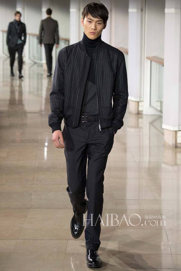 Hermès a présenté le même jour sa collection homme automne-hiver créée par Véronique Nichanian.(Sourde de photo : haibao.com)