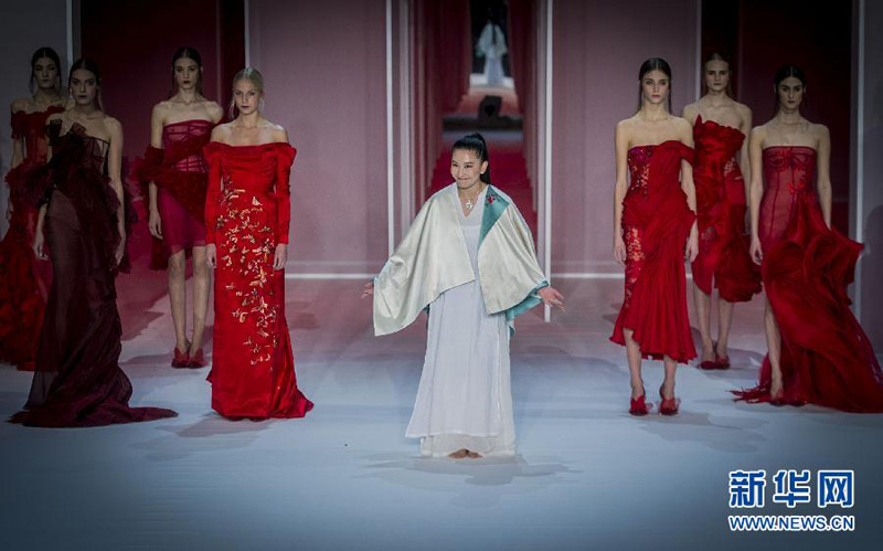 Fashion Week : la créatrice chinoise Lan Yu conteuse d'histoire à Paris