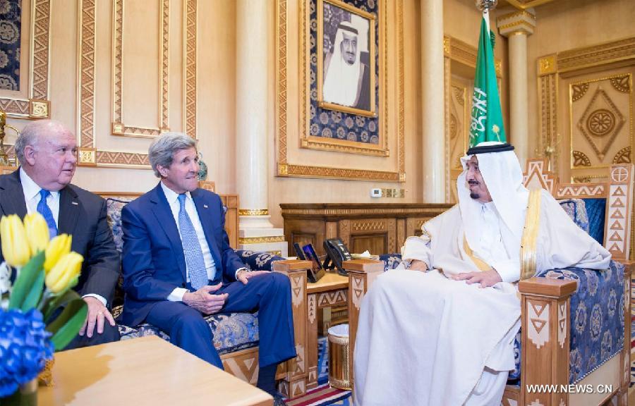 John Kerry rassure les pays du Golfe sur les négociations sur le nucléaire iranien 