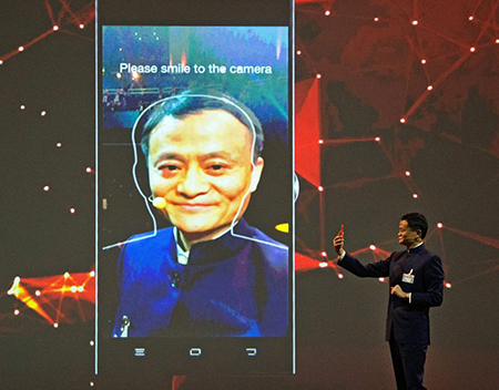 Jack Ma präsentiert seine erste Facial-Payment-App in Deutschland