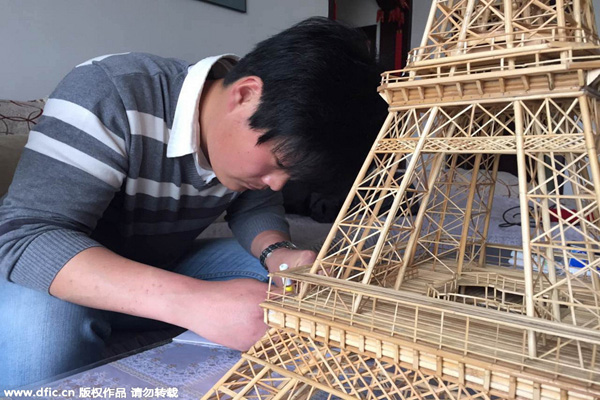 Le modèle de la Tour Eiffel construite par Xie. [Photo/IC] 
