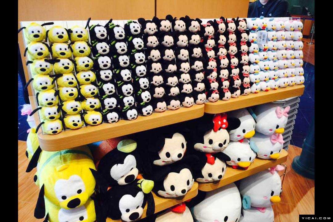Ouverture du plus grand magasin phare de Disney à Shanghai