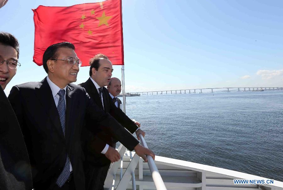 Le Premier ministre chinois en visite au Brésil appelle à exploiter les prouesses de l'industrie de fabrication chinoise