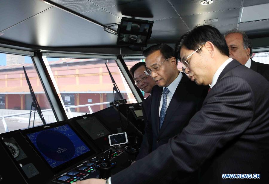 Le Premier ministre chinois en visite au Brésil appelle à exploiter les prouesses de l'industrie de fabrication chinoise