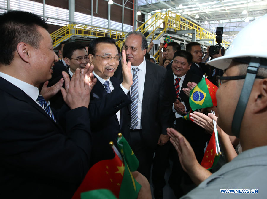 Le Premier ministre chinois en visite au Brésil appelle à exploiter les prouesses de l'industrie de fabrication chinoise