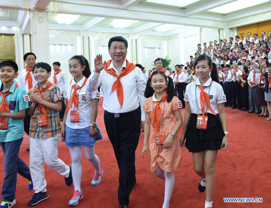 Xi Jinping appelle à l'intégrité et au patriotisme chez les enfants