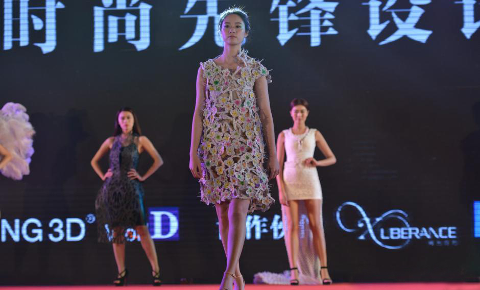 Défilé de vêtements imprimés en 3D à Chengdu