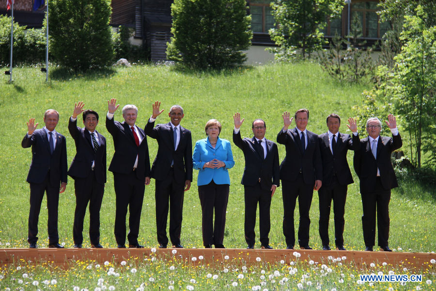 Début du sommet du G7 sur fond de manifestation 
