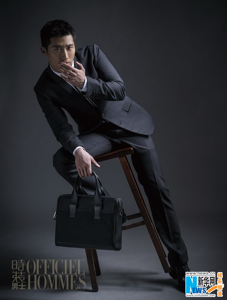 L'acteur Dou Xiao pose pour un magazine