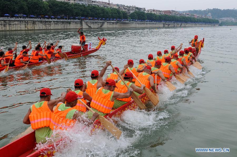 Photo prise le 18 juin 2015 à Baise dans la région autonome Zhuang du Guangxi (sud-ouest de la Chine). (Xinhua/Wei Wanzhong)