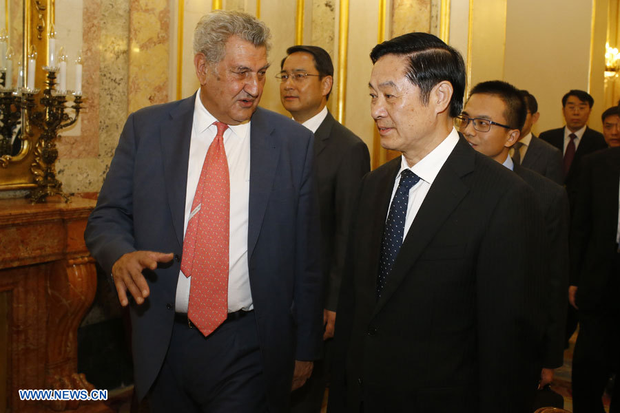 Un haut responsable chinois appelle à une coopération sino-espagnole renforcée dans le cadre de l'initiative "Ceinture et Route"