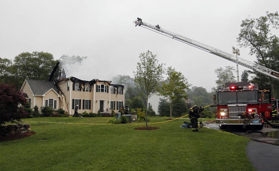 Un avion de tourisme s'écrase sur une maison aux Etats-Unis : 3 morts