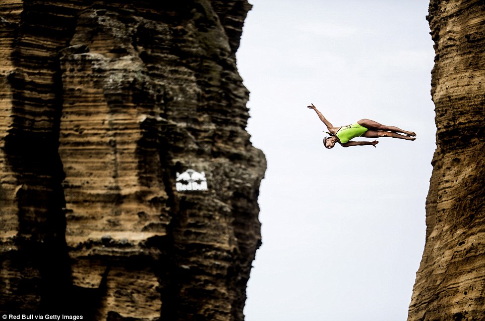 Plongeons spectaculaires de haut vol