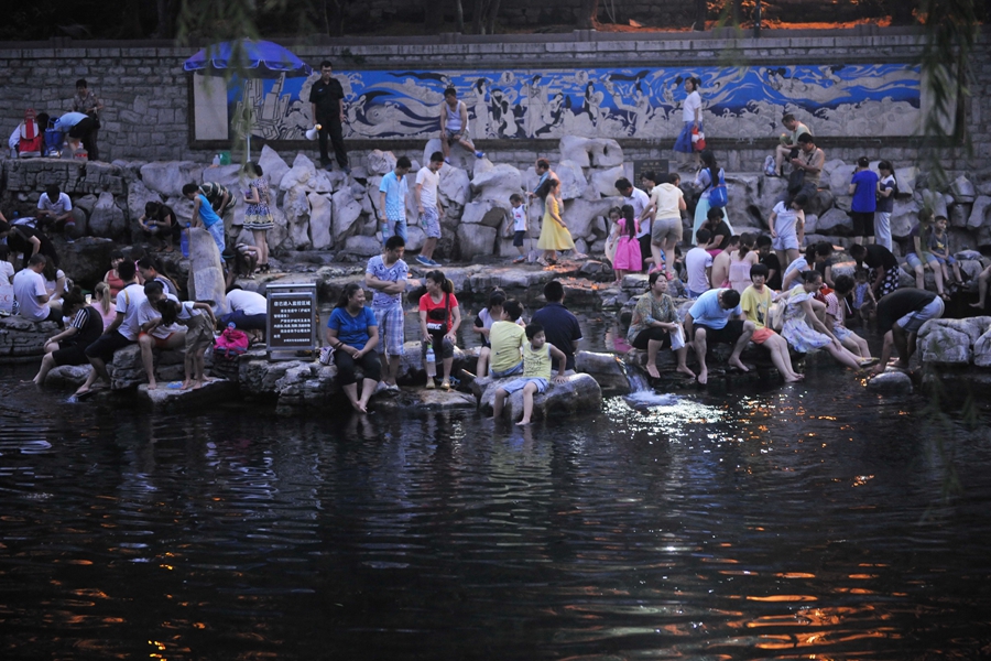 Canicule : bains de pieds à Jinan