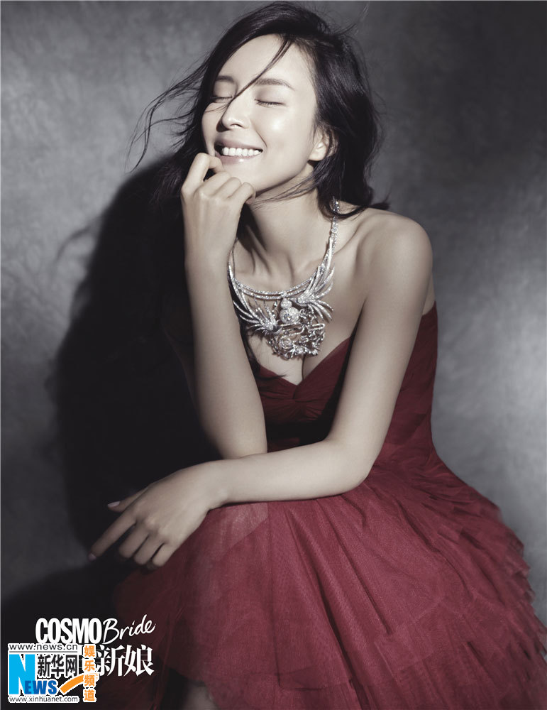 Zhang Jingchu pose pour un magazine 