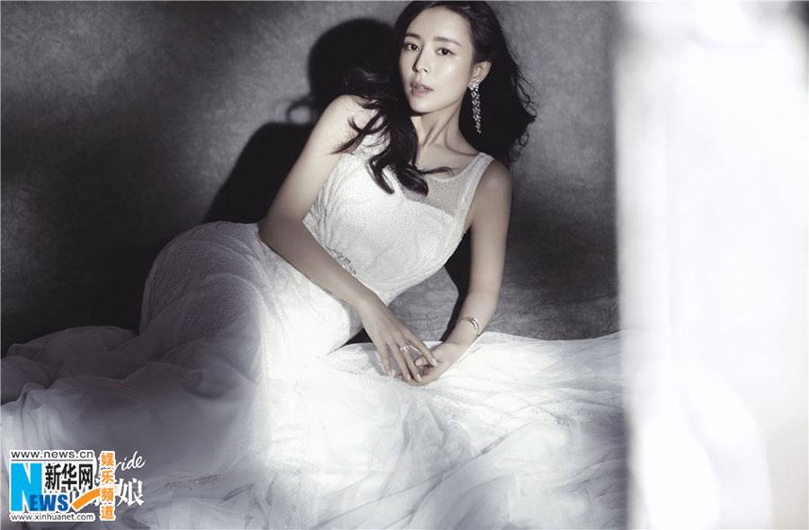 Zhang Jingchu pose pour un magazine 