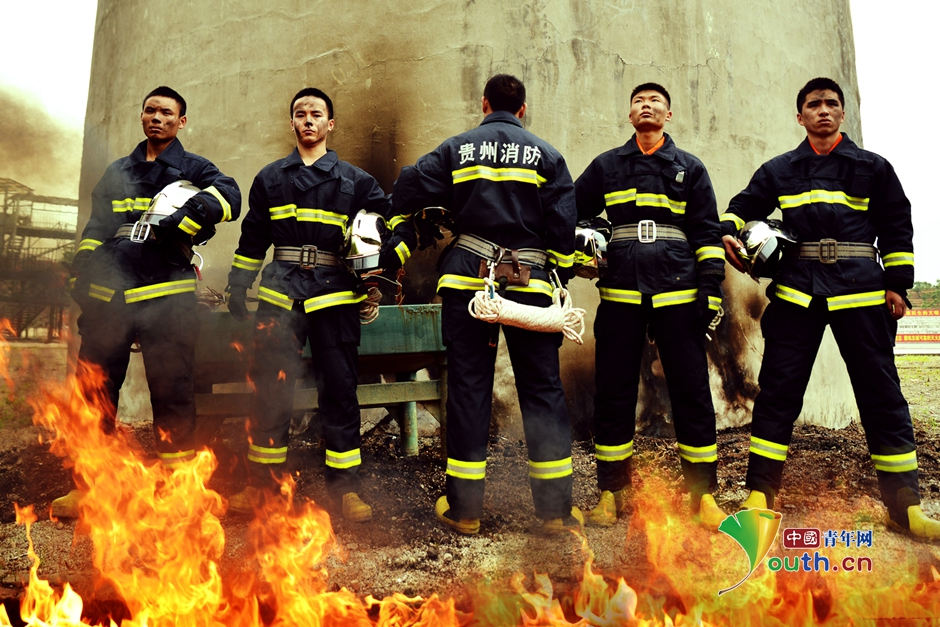 Bel hommage rendu aux pompiers tués dans les explosions de Tianjin