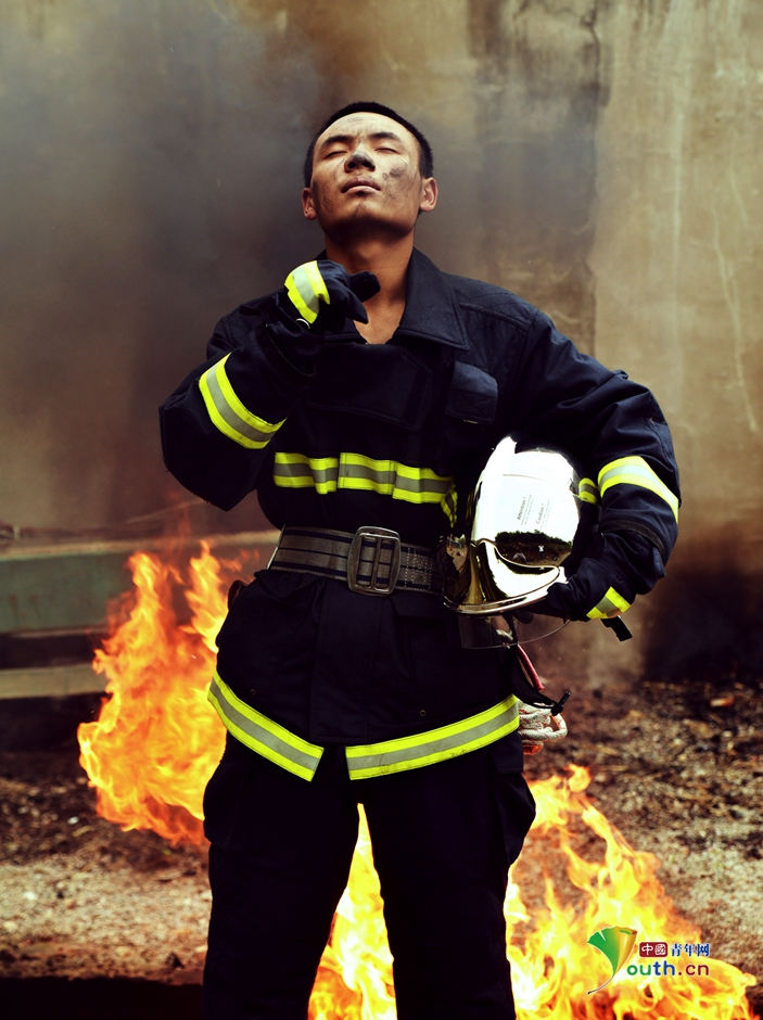 Bel hommage rendu aux pompiers tués dans les explosions de Tianjin