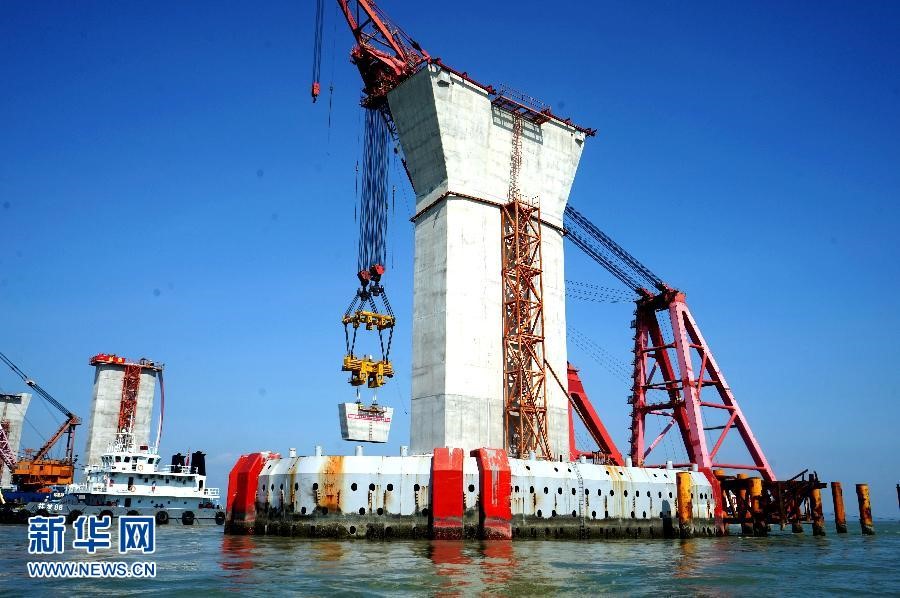 La construction du pont Hong Kong-Zhuhai-Macao entre dans sa phase finale
