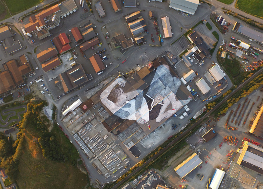Norvège : deux Français créent la plus grande peinture murale