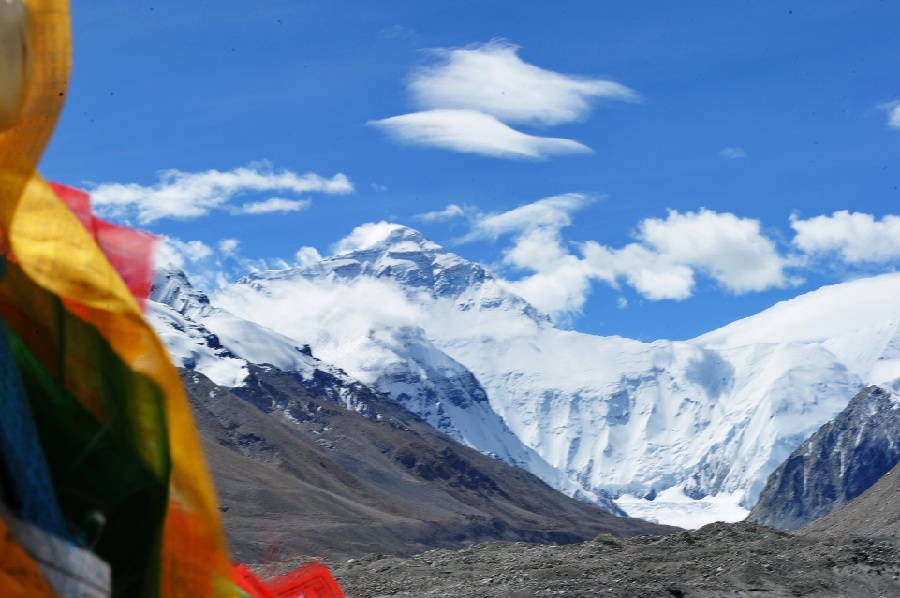 Paysage du mont Qomolangma au Tibet